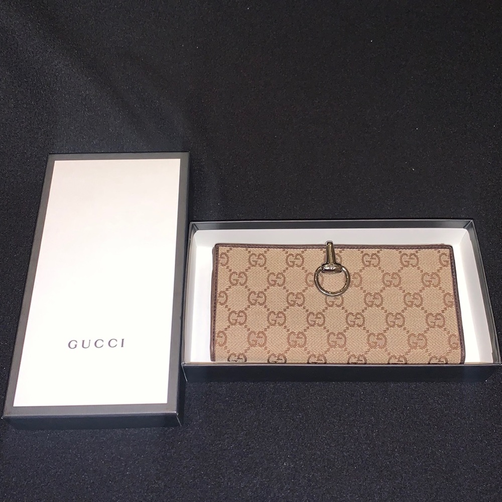 Authentic Gucci Print Wallet With Multiple Compar… - image 2